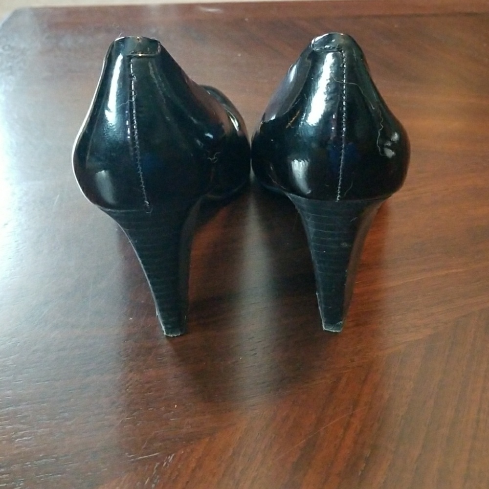 Coach Heels - Picture 2 of 5